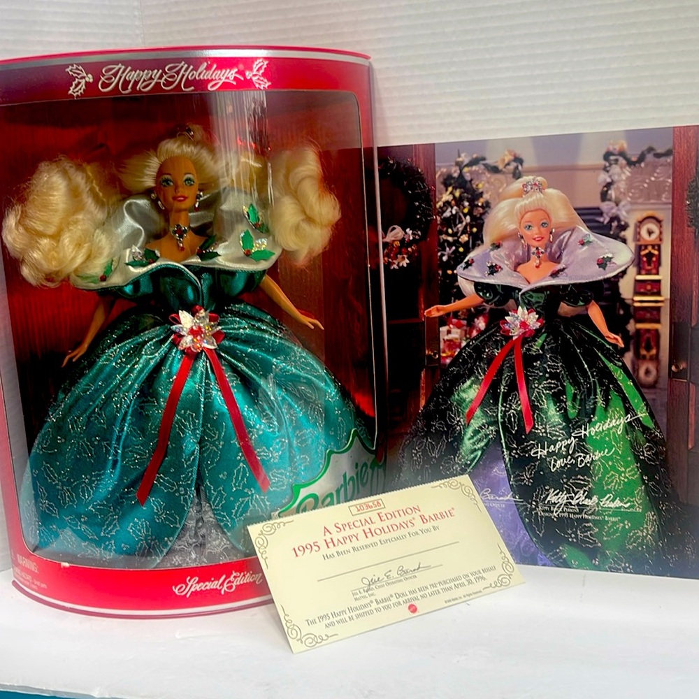 Happy Holiday 1995 Barbie . Limit special Edition.